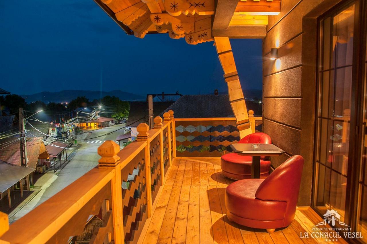 Hotel La Conacul Vesel Săpînţa Exterior foto